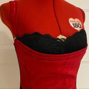 ✨ VINTAGE CORSET STYLE BUSTIER LINGERIE BRA TOP 💫